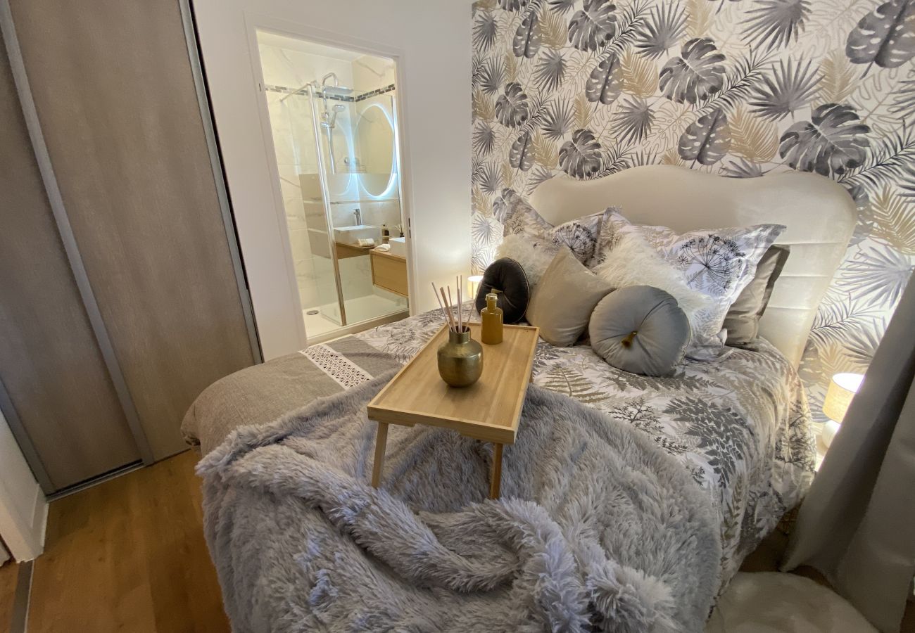 Apartment in Blagnac - Le Jungle : T2 avec Jardin et Jacuzzi