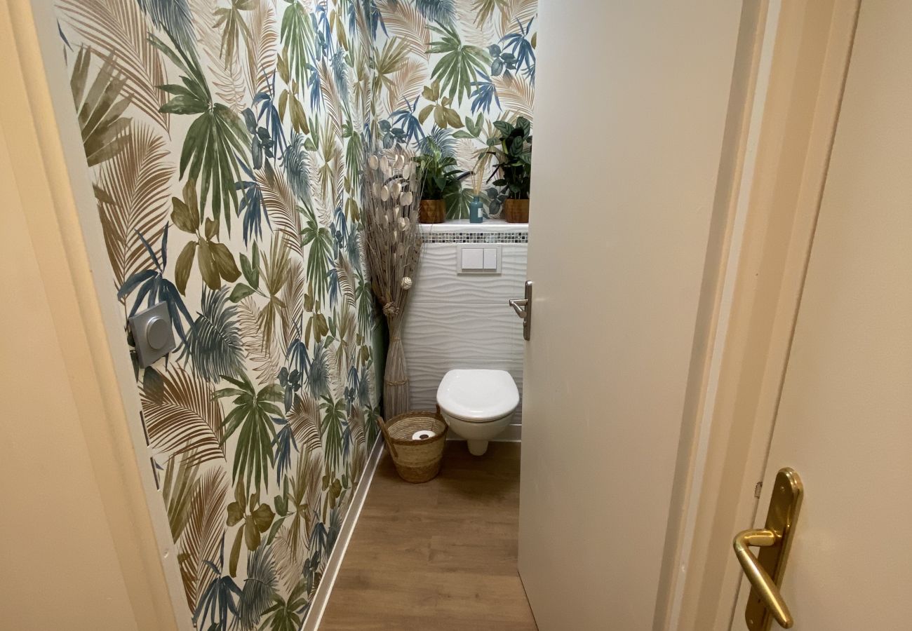 Apartment in Blagnac - Le Jungle : T2 avec Jardin et Jacuzzi