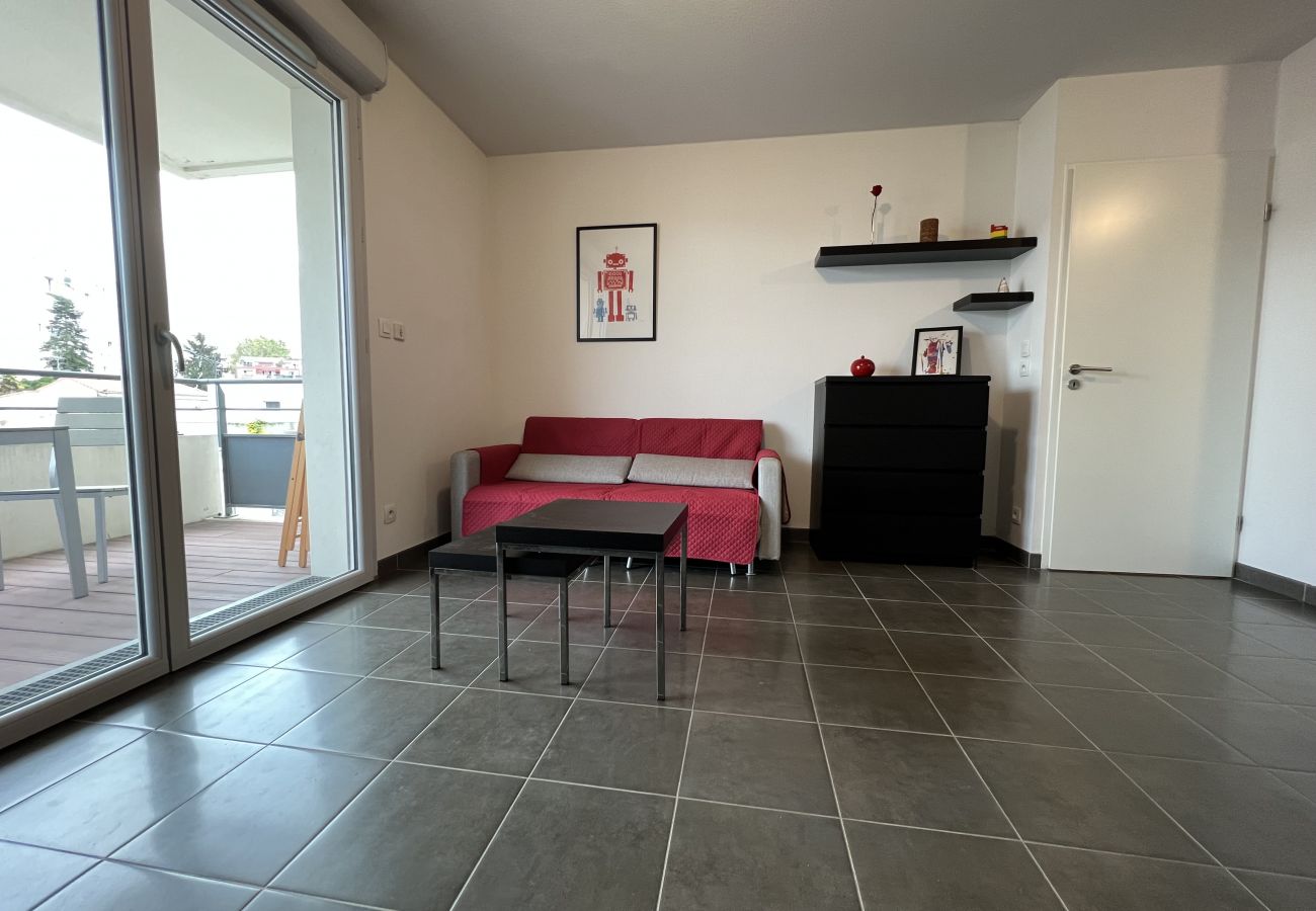 Apartment in Toulouse - Skywalker - 2/4p - Parking / Calme & Confortable