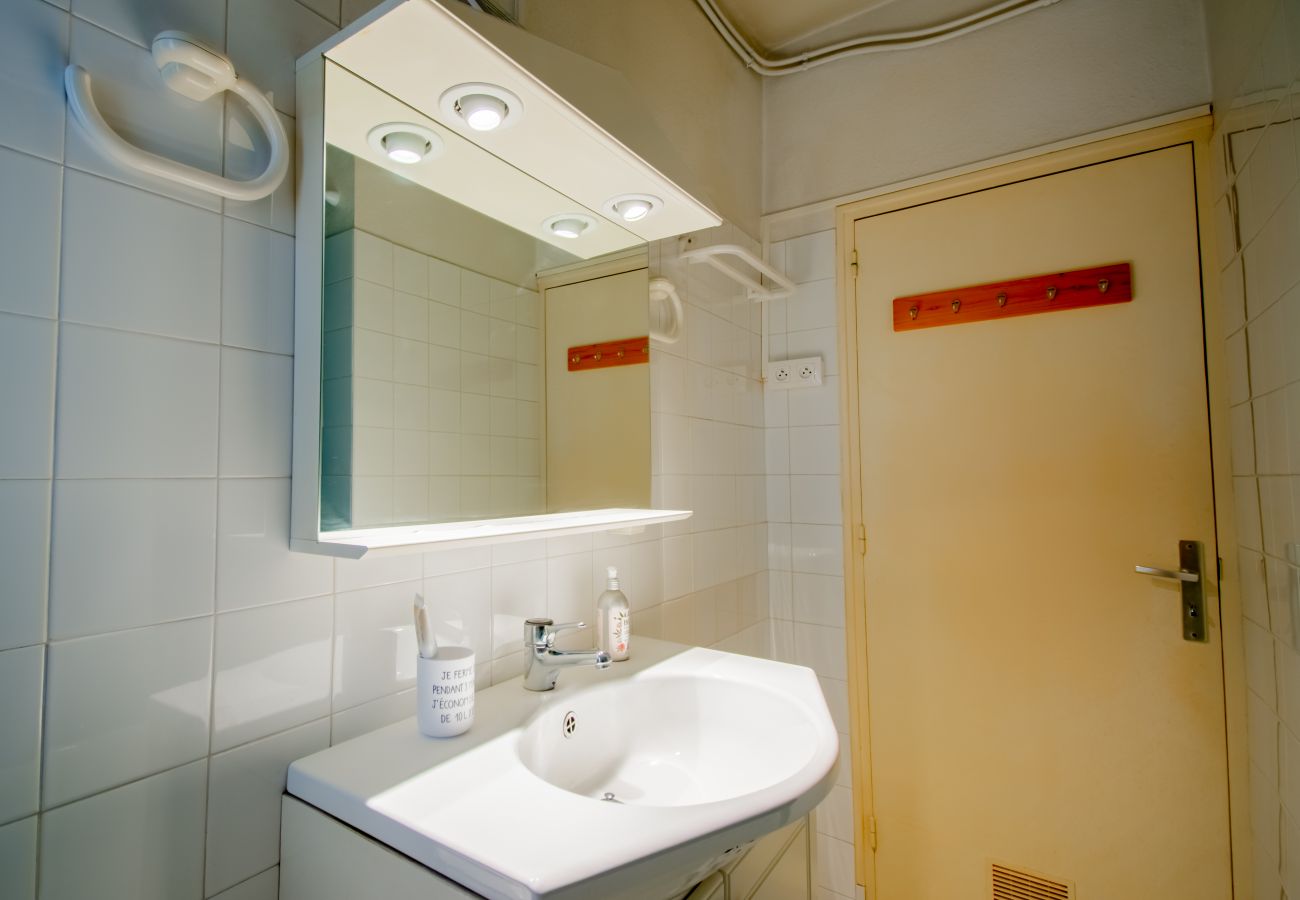 Apartment in Toulouse - Le Cocon: bel appt 2p - proche Gare & centre ville