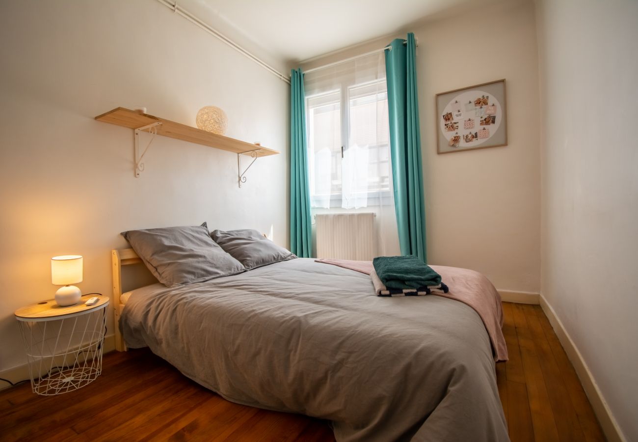 Apartment in Toulouse - Le Cocon: bel appt 2p - proche Gare & centre ville