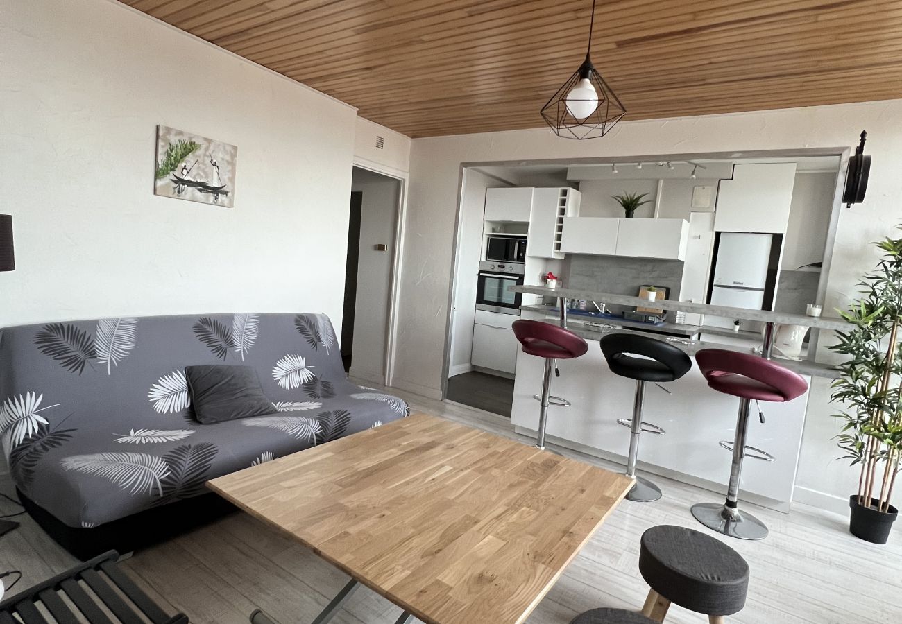 Apartment in Toulouse - Le Gemini, 6p - Wifi/Métro/Vue - proche Airbus