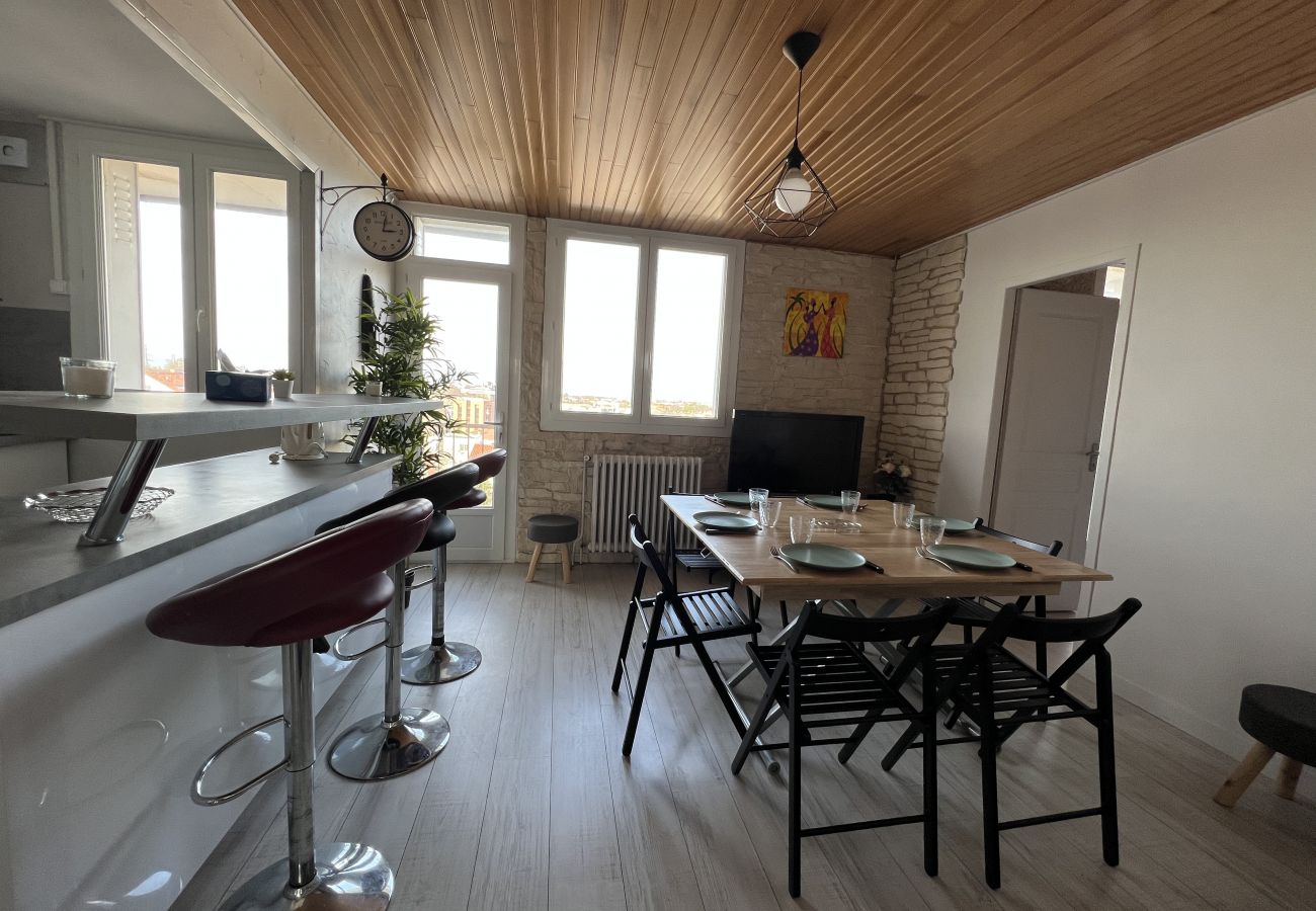 Apartment in Toulouse - Le Gemini, 6p - Wifi/Métro/Vue - proche Airbus