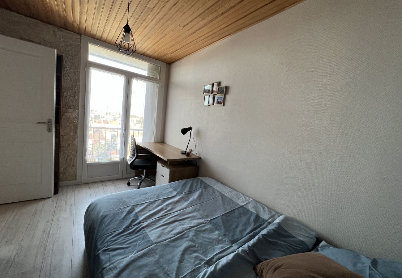 Apartment in Toulouse - Le Gemini, 6p - Wifi/Métro/Vue - proche Airbus