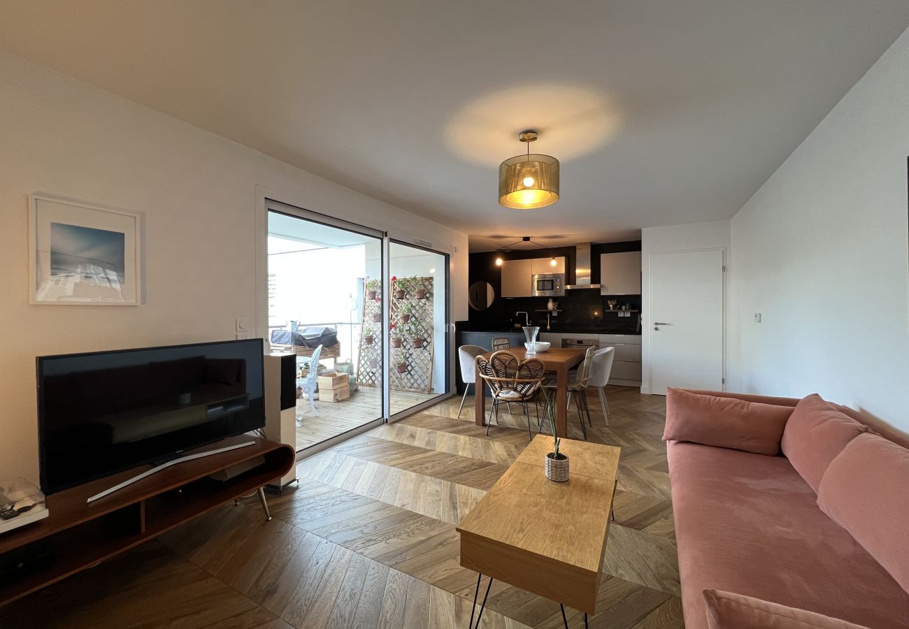 Apartment in Toulouse - Le Jardin : Superbe appt 4p - parking & balcon