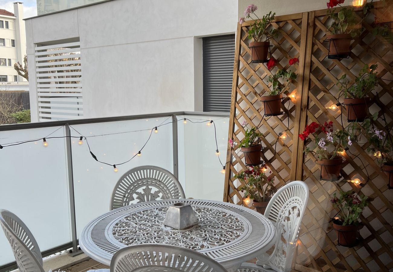 Apartment in Toulouse - Le Jardin : Superbe appt 4p - parking & balcon
