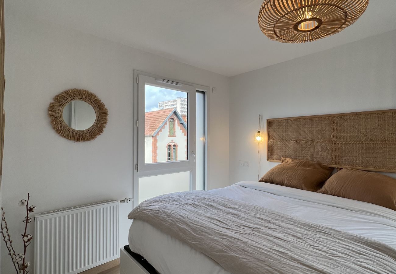 Apartment in Toulouse - Le Jardin : Superbe appt 4p - parking & balcon