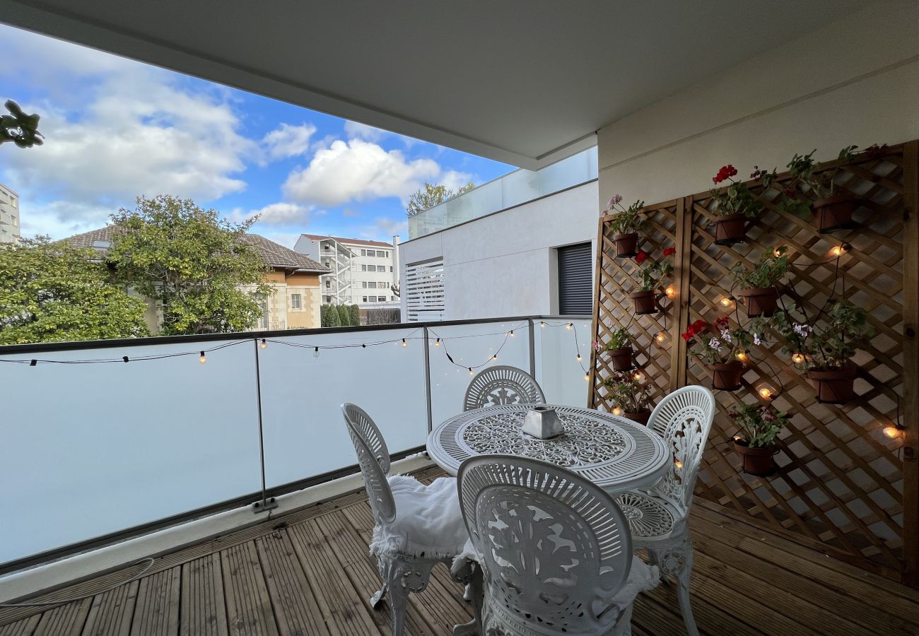 Apartment in Toulouse - Le Jardin : Superbe appt 4p - parking & balcon
