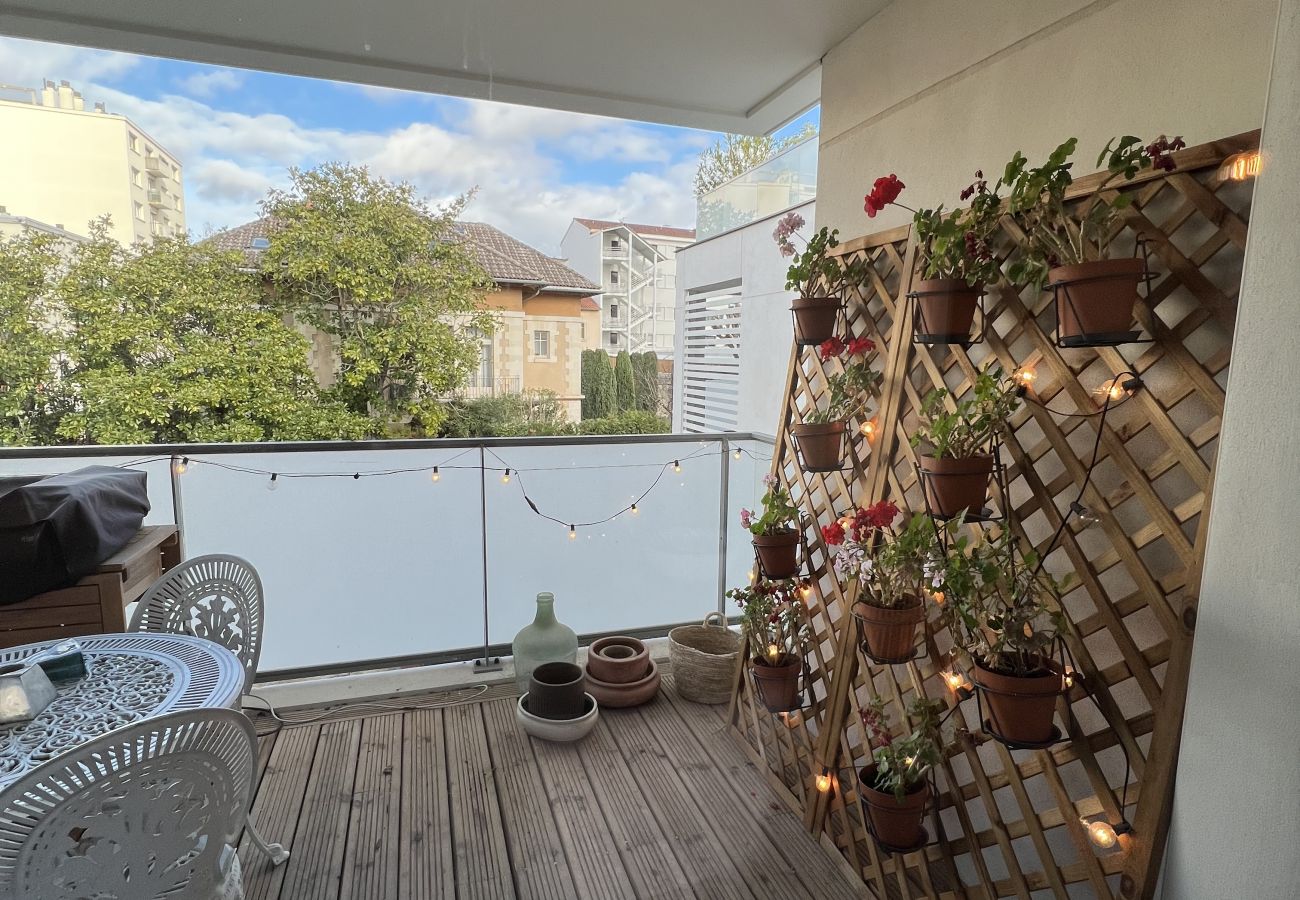 Apartment in Toulouse - Le Jardin : Superbe appt 4p - parking & balcon