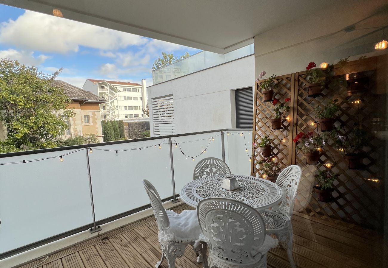 Apartment in Toulouse - Le Jardin : Superbe appt 4p - parking & balcon