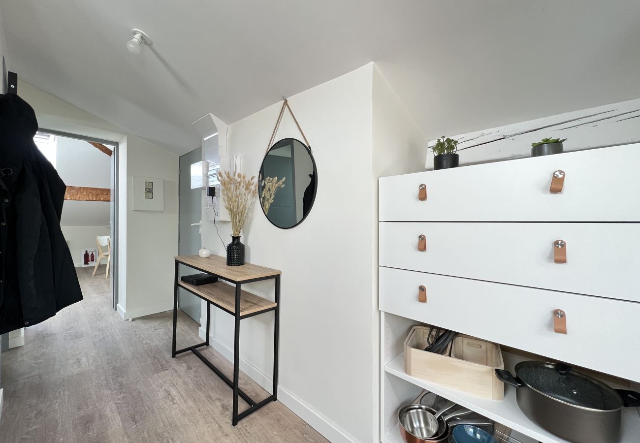 Apartment in Toulouse - Le Columbus - 2p - Métro/Centre