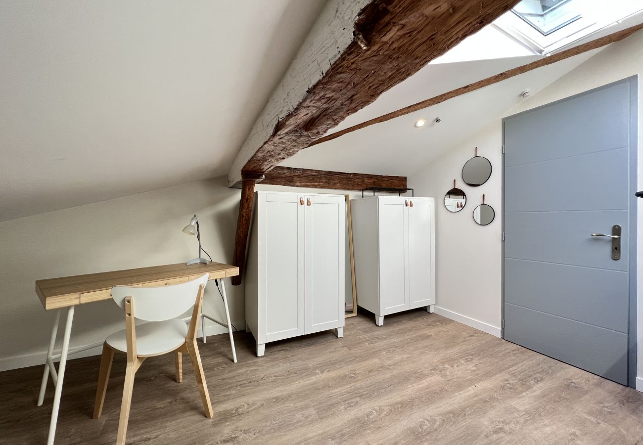 Apartment in Toulouse - Le Columbus - 2p - Métro/Centre