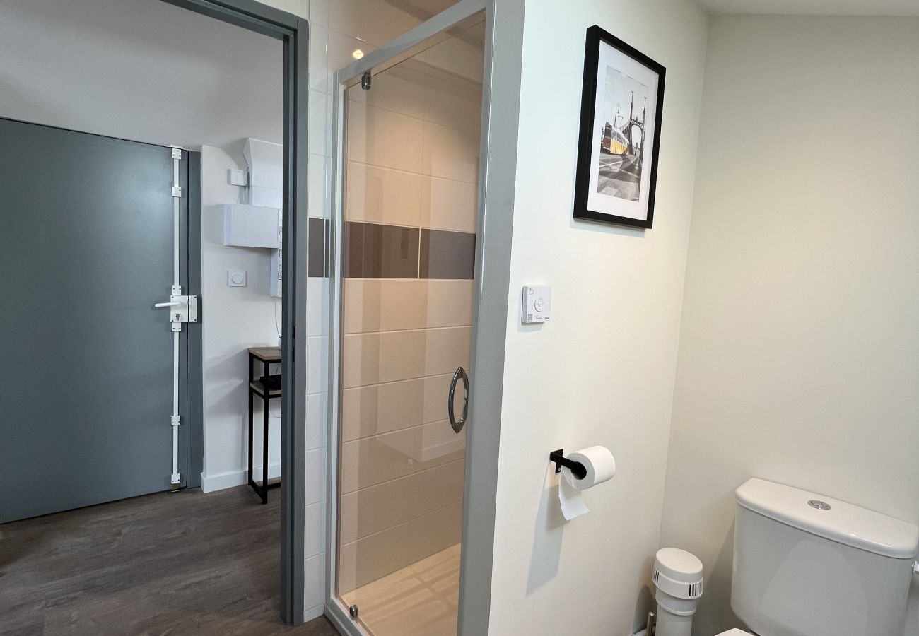 Apartment in Toulouse - Le Columbus - 2p - Métro/Centre