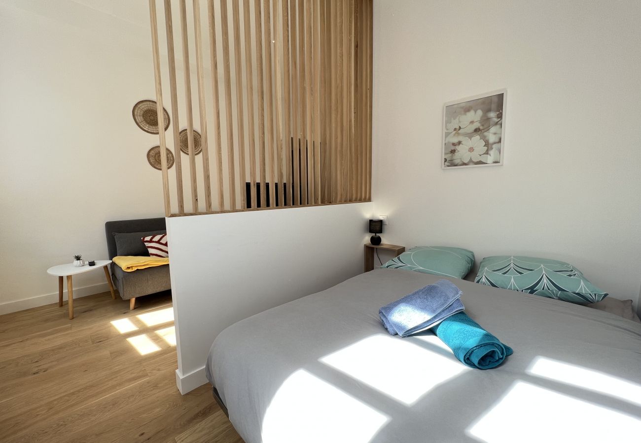 Studio in Toulouse - Le Cabade : Bright studio, near Matabiau station