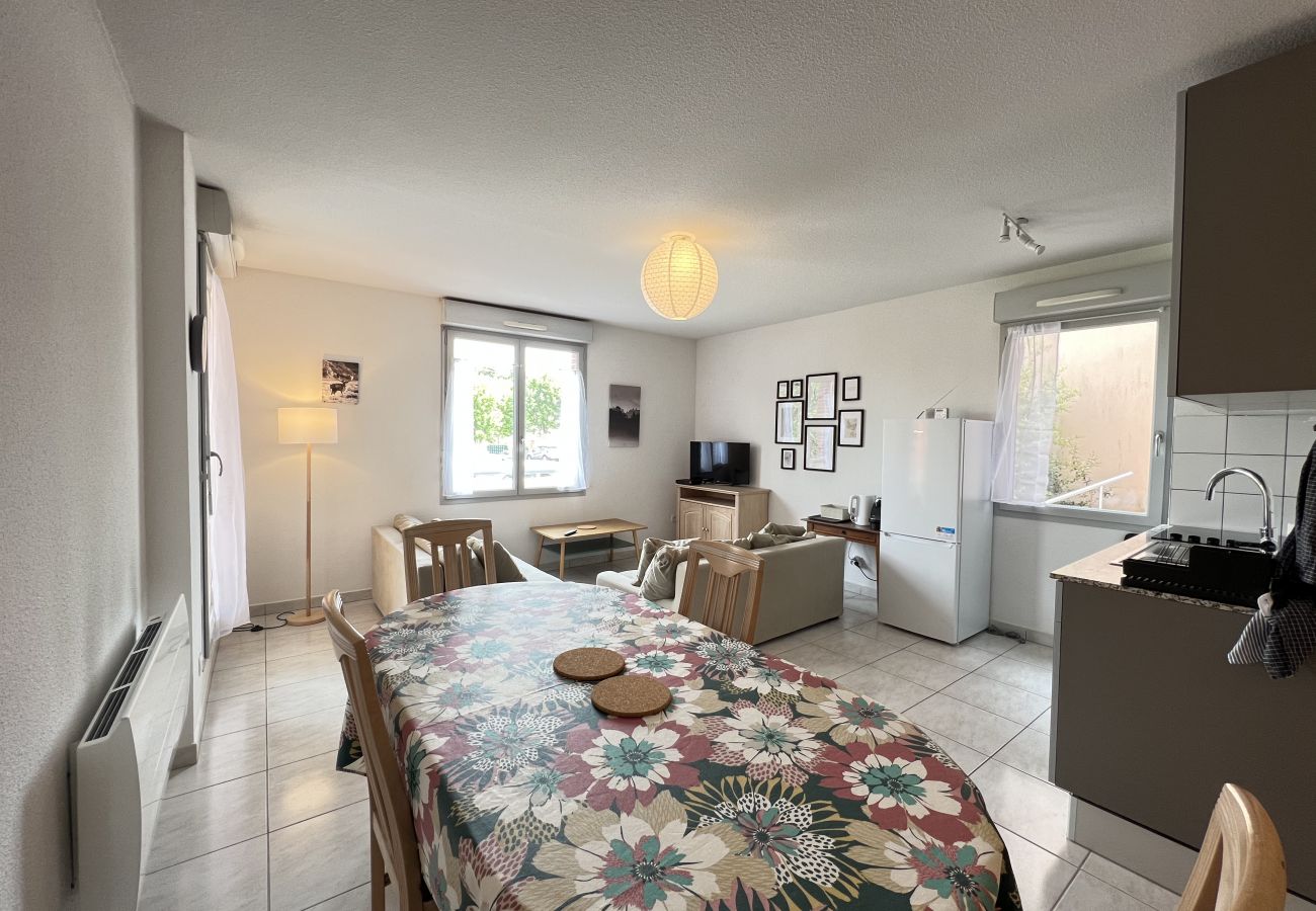 Apartment in Brax - Le Braxéen - T3 proche forêt dans un village calme