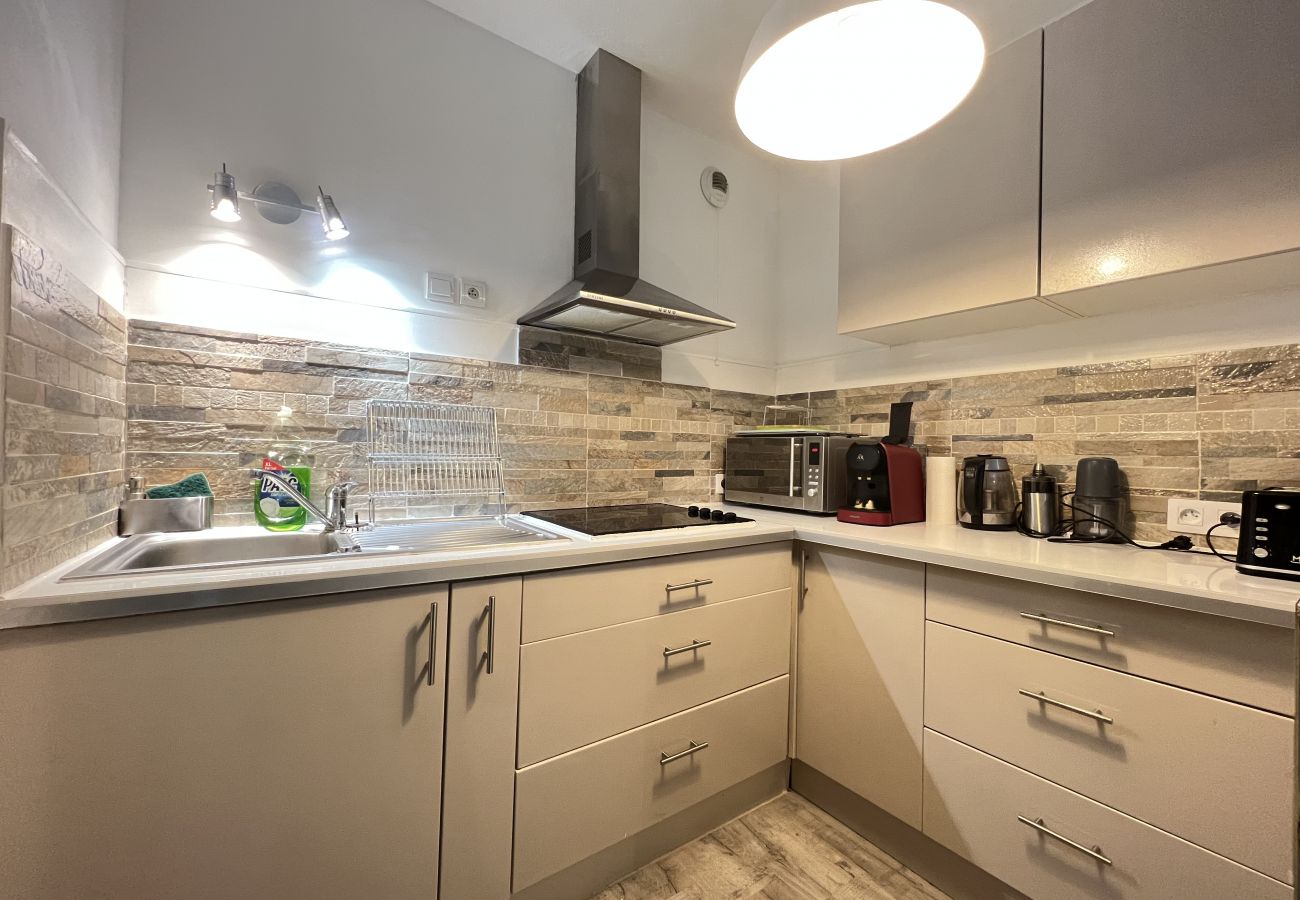 Apartment in Cugnaux - Le Cugnalais : calme & confortable T2 avec parking