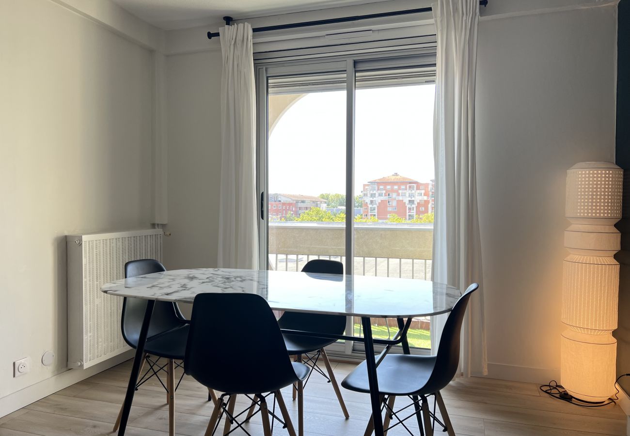 Apartment in Colomiers - Le Central : superbe 3 ch proche Airbus & Gare