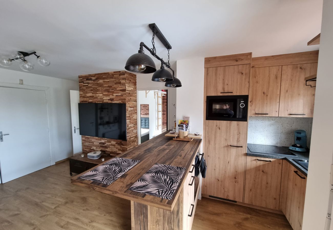 Apartment in Toulouse - Le Factory - 4p - Lumineux & Arboré/Parking/Balcon
