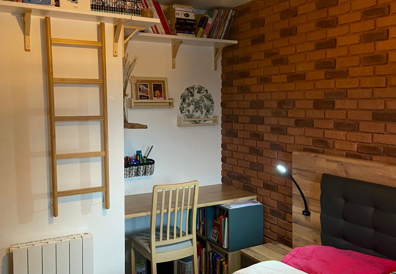 Apartment in Toulouse - Le Factory - 4p - Lumineux & Arboré/Parking/Balcon