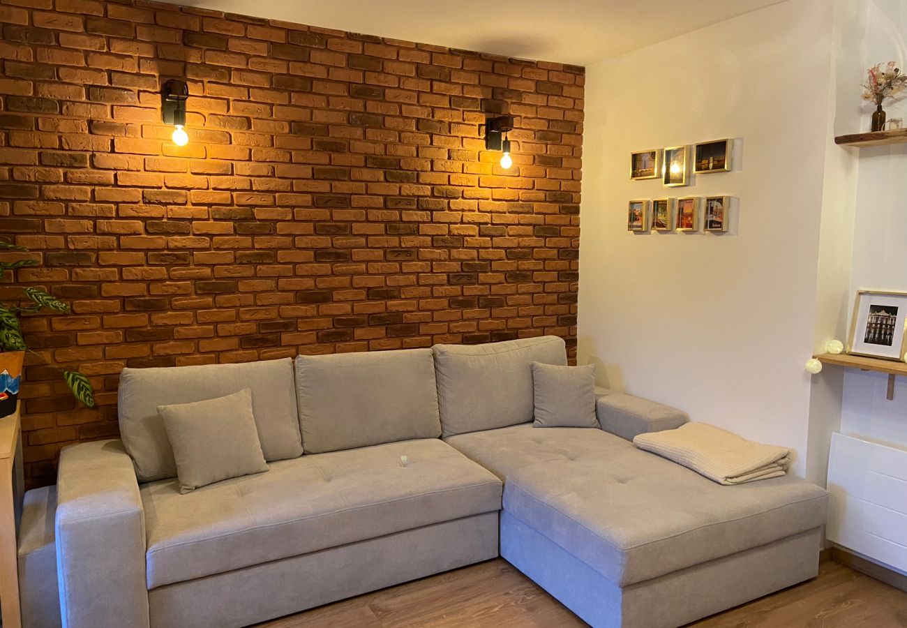 Apartment in Toulouse - Le Factory - 4p - Lumineux & Arboré/Parking/Balcon