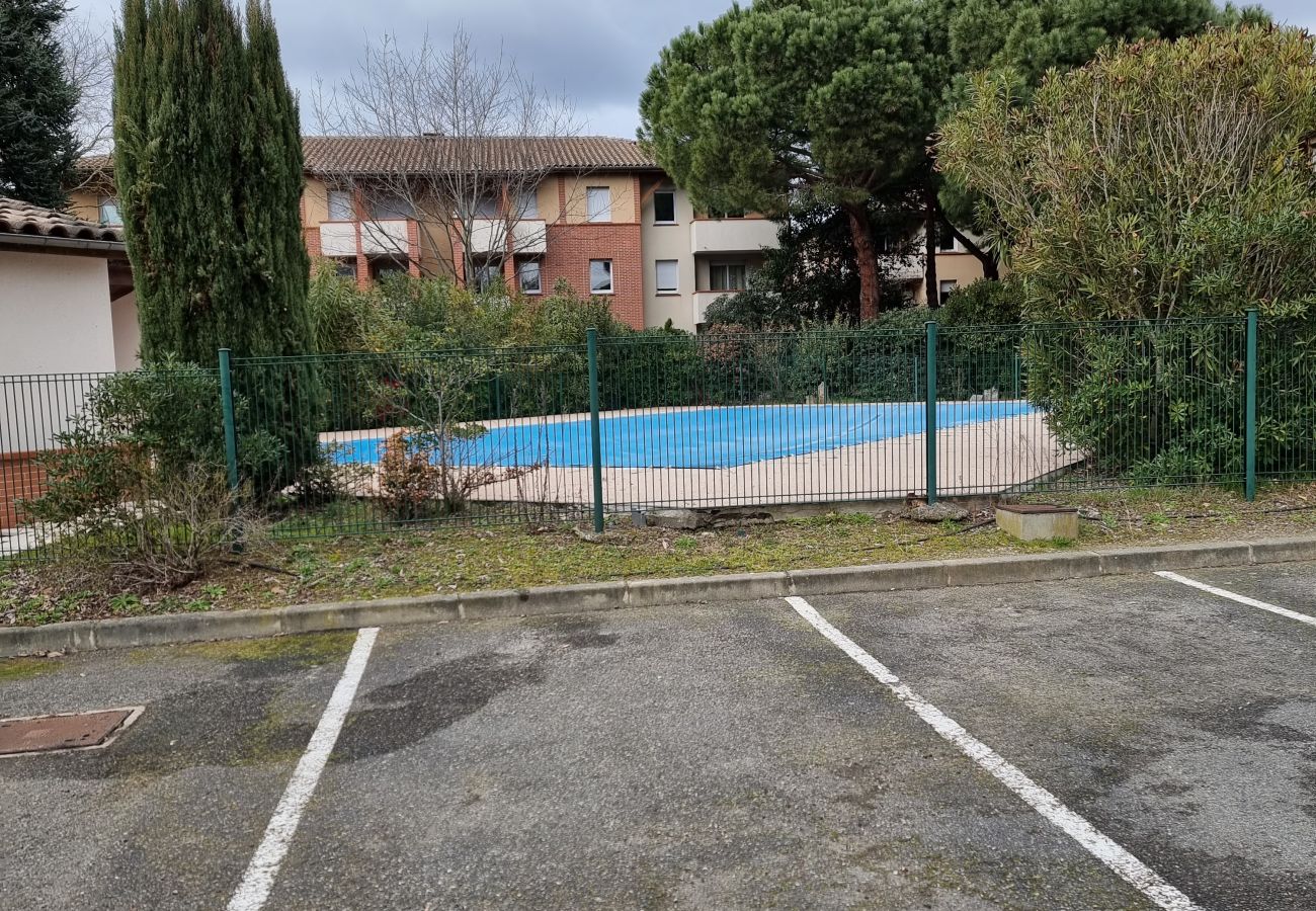 Apartment in Toulouse - Le Factory - 4p - Lumineux & Arboré/Parking/Balcon