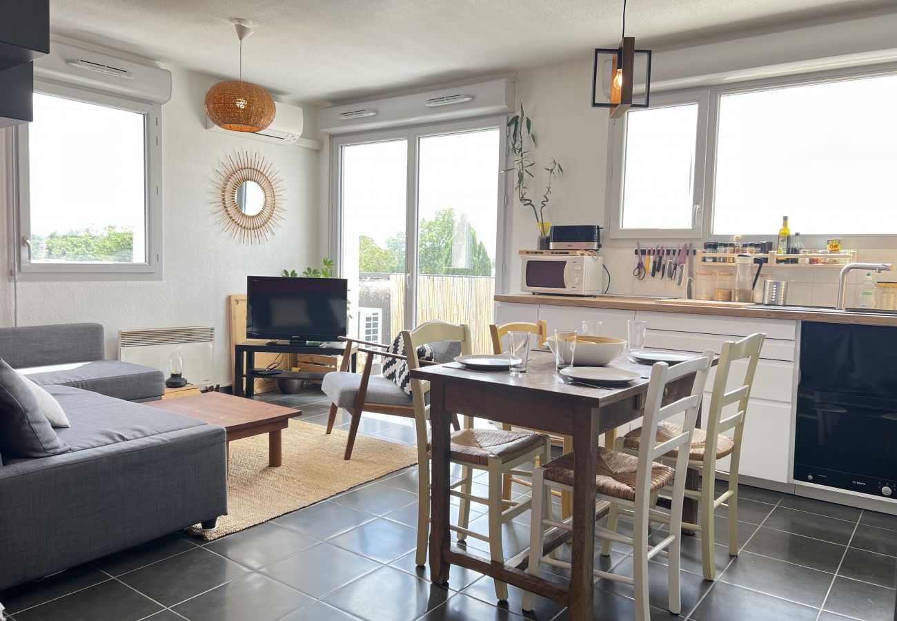 Apartment in Toulouse - Le Pavot - 4p, terrasse & vue imprenable / parking