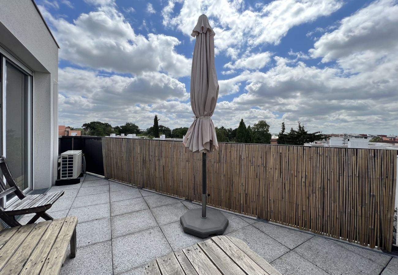 Apartment in Toulouse - Le Pavot - 4p, terrasse & vue imprenable / parking