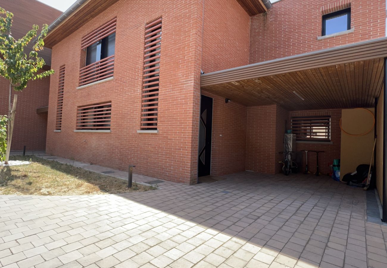 Townhouse in Toulouse - Le Cottage - 4p - spacieux /parking /centre-ville