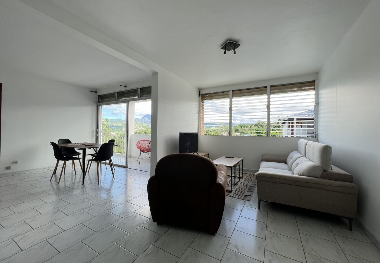 Apartment in Fort-de-France - Le Sunset : 6p - vue montagne & mer / parking