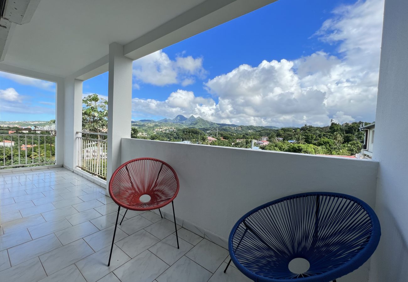 Apartment in Fort-de-France - Le Sunset : 6p - vue montagne & mer / parking