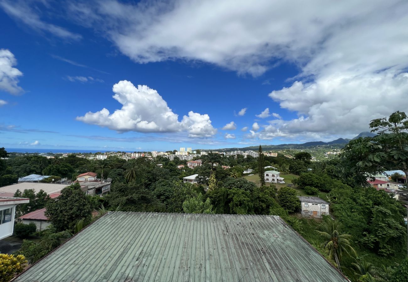 Apartment in Fort-de-France - Le Sunset : 6p - vue montagne & mer / parking