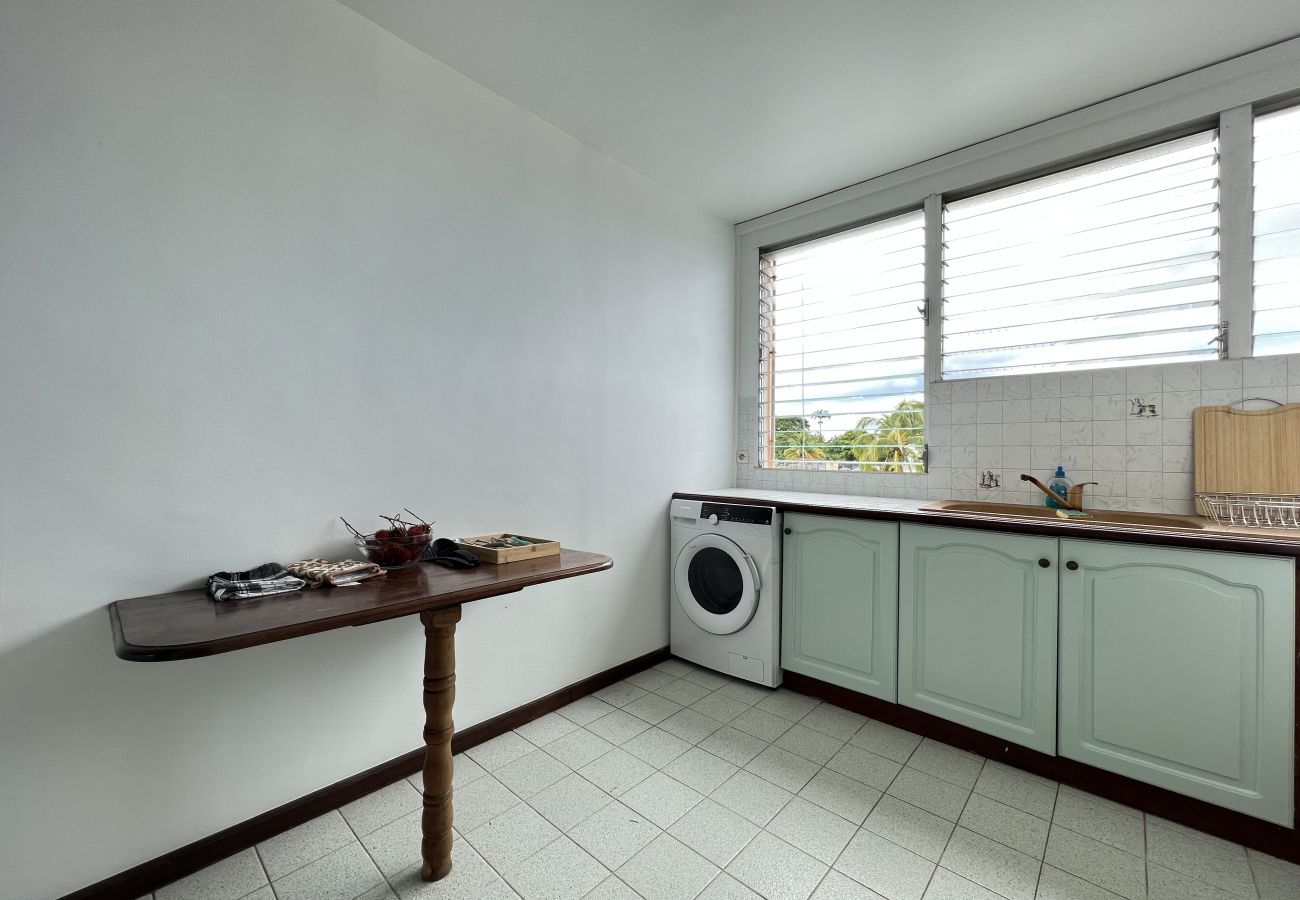 Apartment in Fort-de-France - Le Sunset : 6p - vue montagne & mer / parking