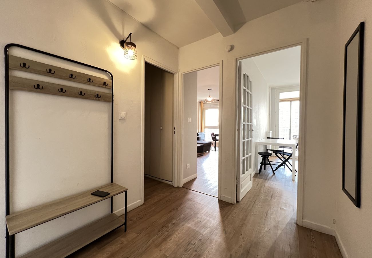 Apartment in Toulouse - L’Artiste - Lumineux - 6p - Balcon / Wifi / Métro