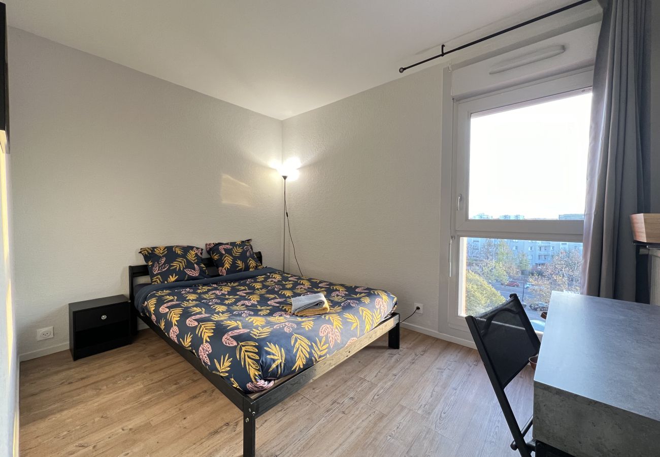Apartment in Toulouse - L’Artiste - Lumineux - 6p - Balcon / Wifi / Métro