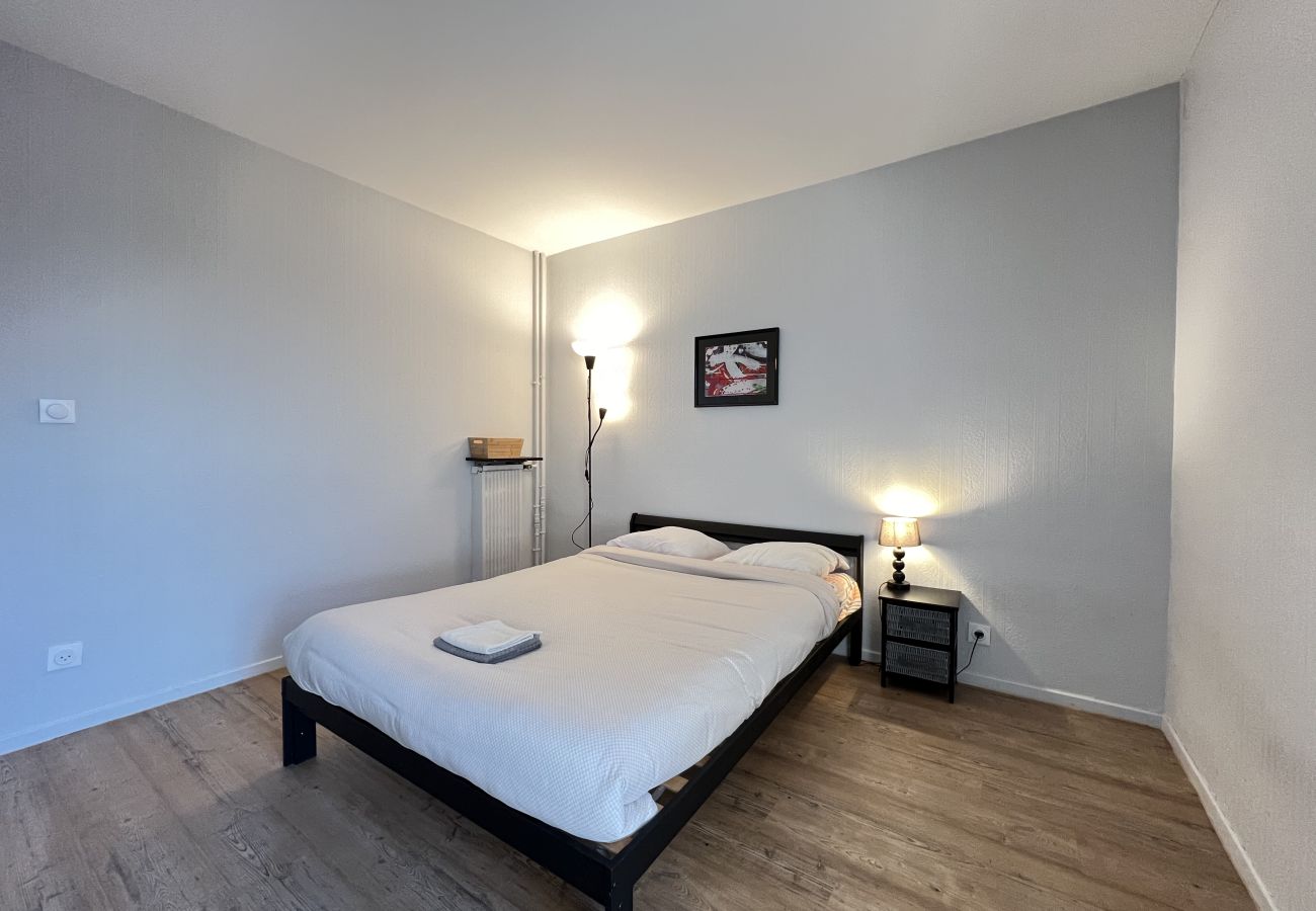 Apartment in Toulouse - L’Artiste - Lumineux - 6p - Balcon / Wifi / Métro