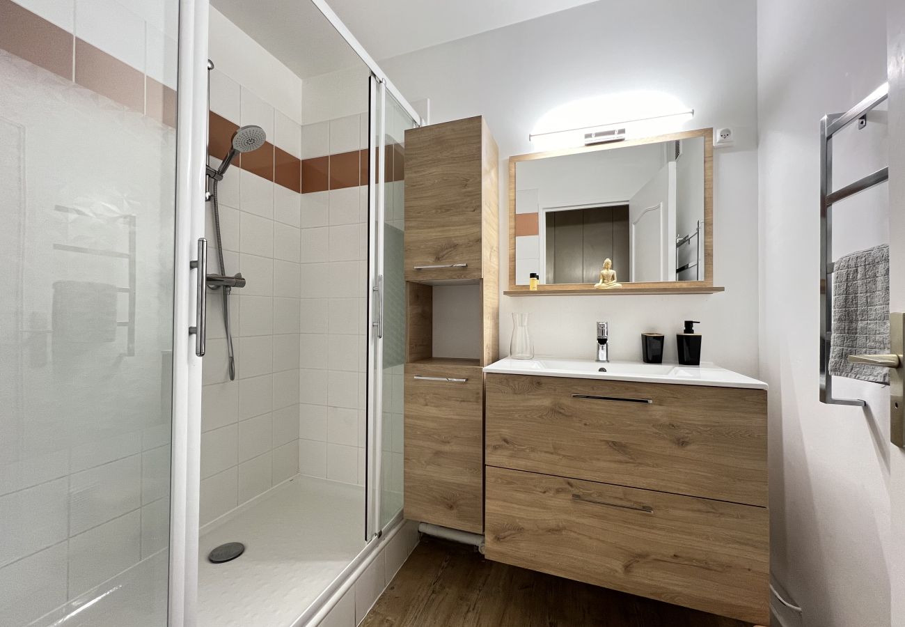 Apartment in Toulouse - L’Artiste - Lumineux - 6p - Balcon / Wifi / Métro