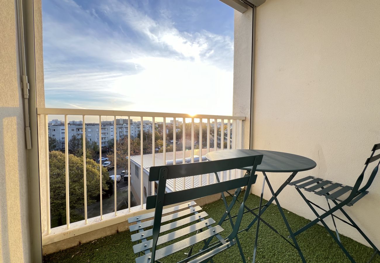 Apartment in Toulouse - L’Artiste - Lumineux - 6p - Balcon / Wifi / Métro
