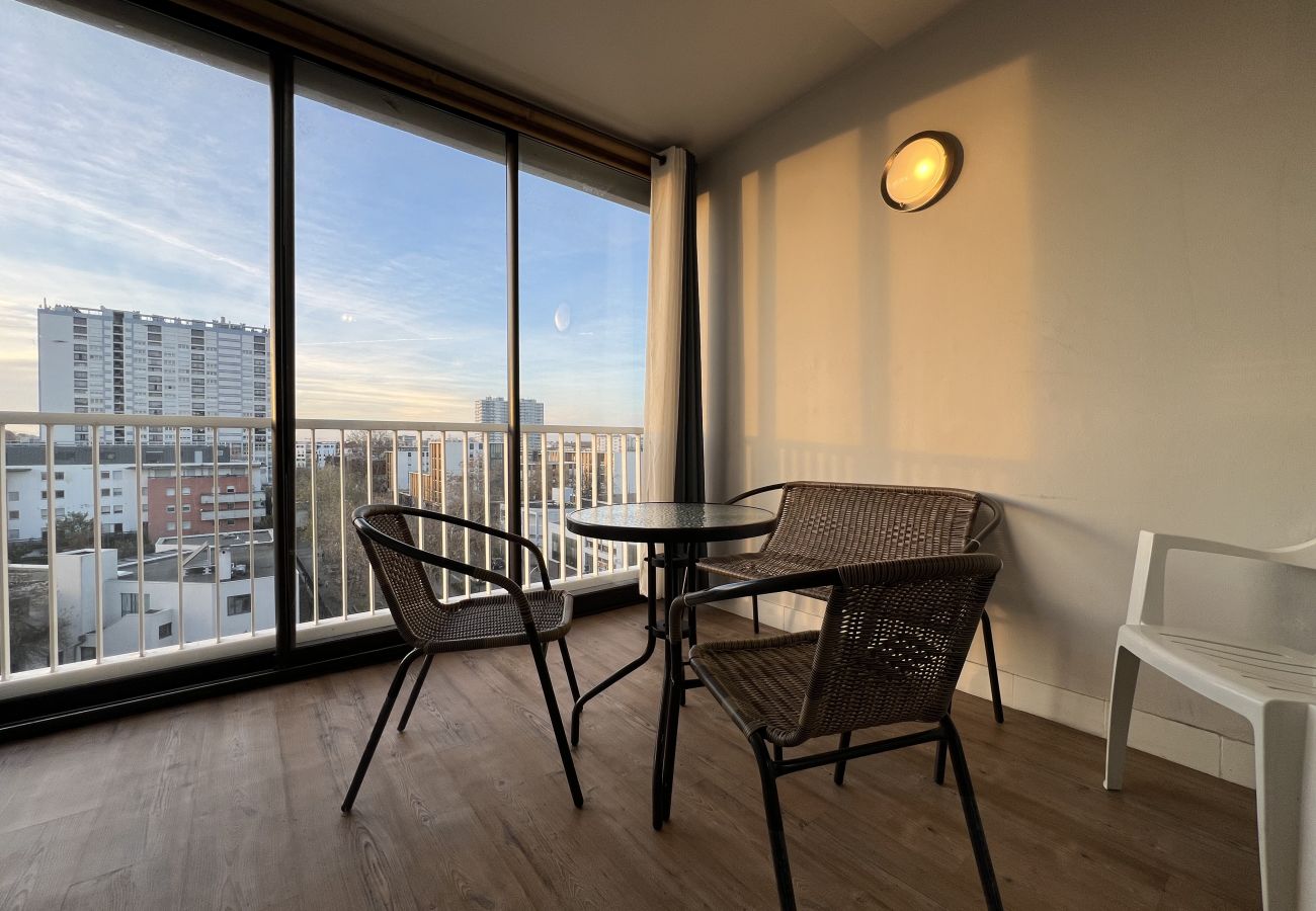 Apartment in Toulouse - L’Artiste - Lumineux - 6p - Balcon / Wifi / Métro