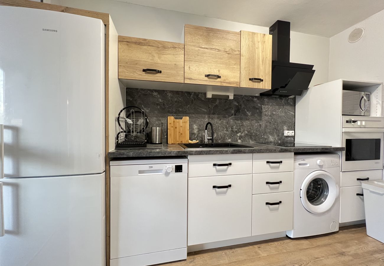 Apartment in Toulouse - L’Artiste - Lumineux - 6p - Balcon / Wifi / Métro