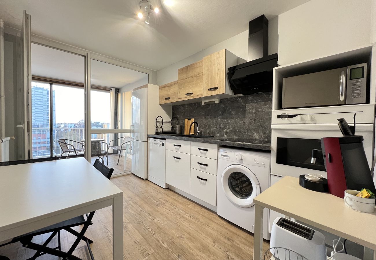 Apartment in Toulouse - L’Artiste - Lumineux - 6p - Balcon / Wifi / Métro