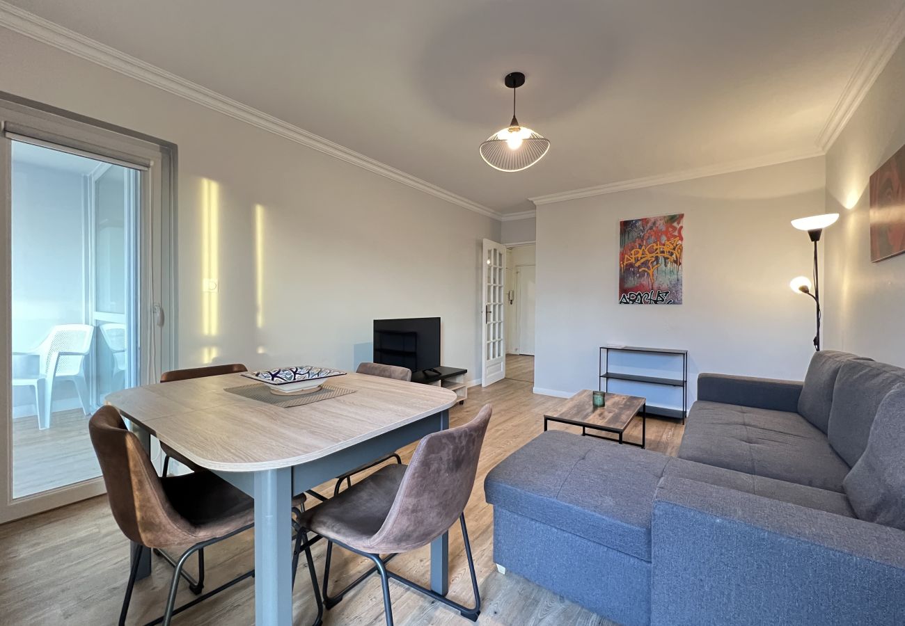 Apartment in Toulouse - L’Artiste - Lumineux - 6p - Balcon / Wifi / Métro