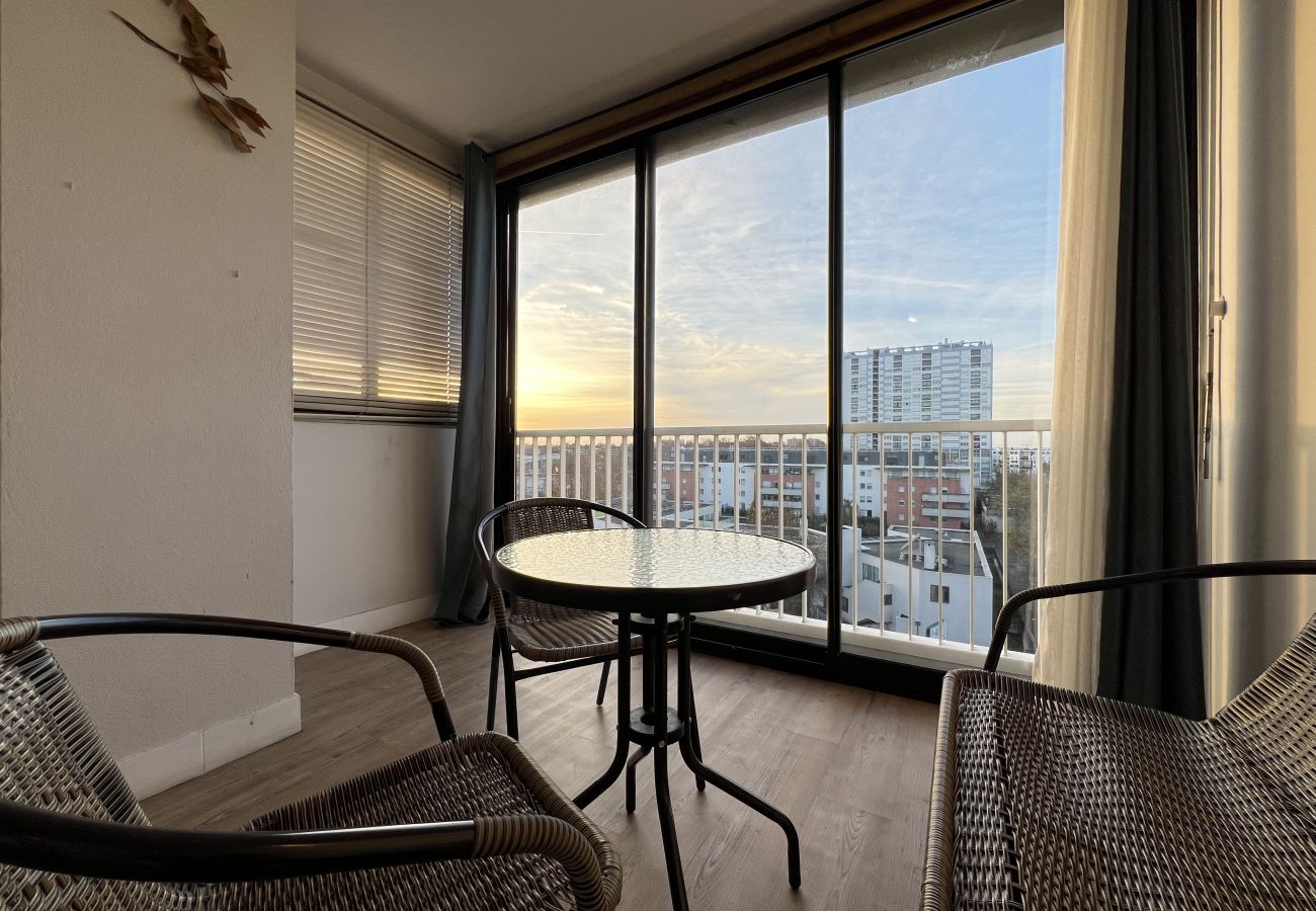 Apartment in Toulouse - L’Artiste - Lumineux - 6p - Balcon / Wifi / Métro