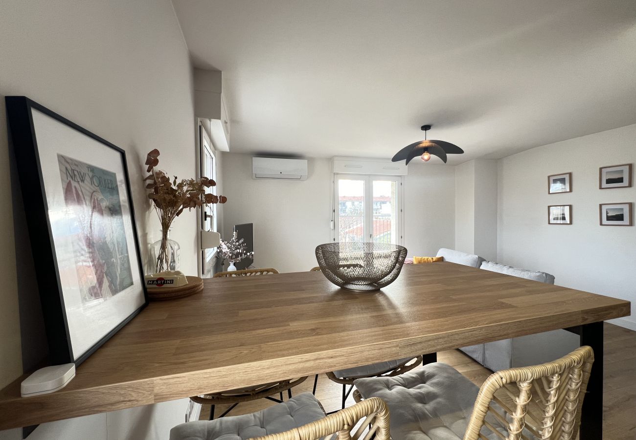 Apartment in Toulouse - Le Charmant, Lumineux & calme - 2p/Parking/Balcon