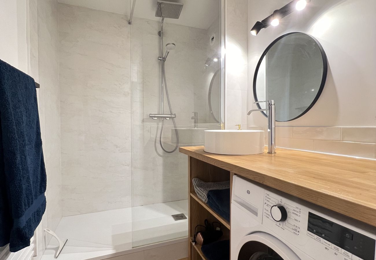 Apartment in Toulouse - Le Charmant, Lumineux & calme - 2p/Parking/Balcon
