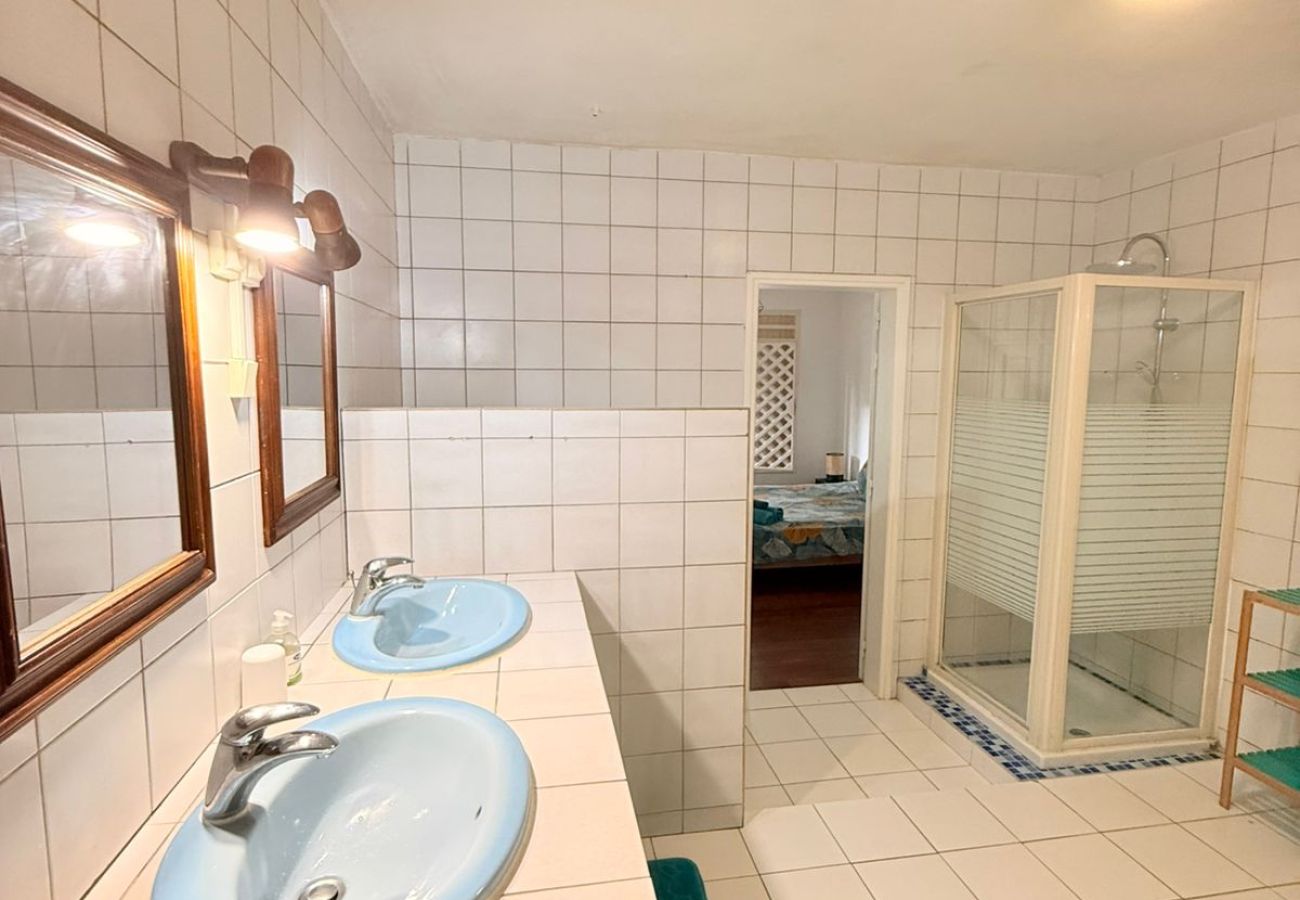 Villa in Matoury - La Villa des Palmiers Bleus - Piscine & Jardin