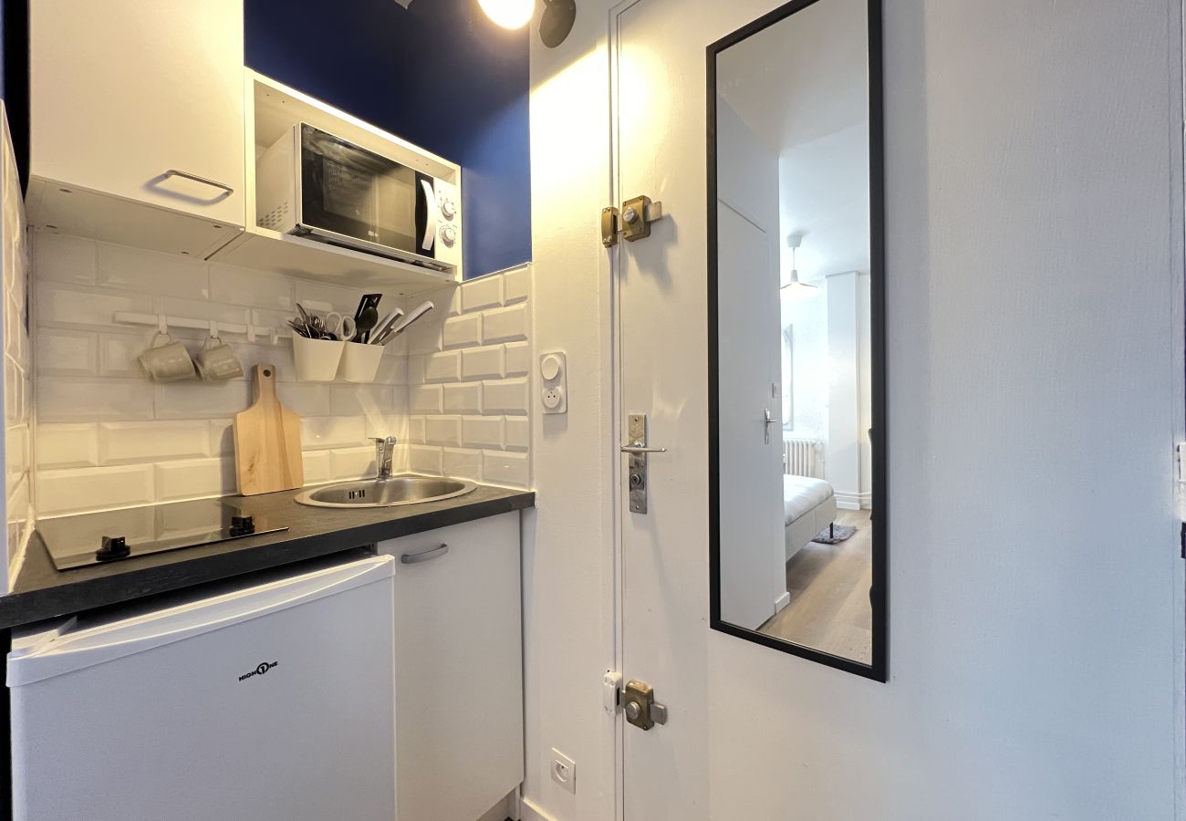 Studio in Toulouse - L'Azur - Studio Cozy proche tram & centre-ville