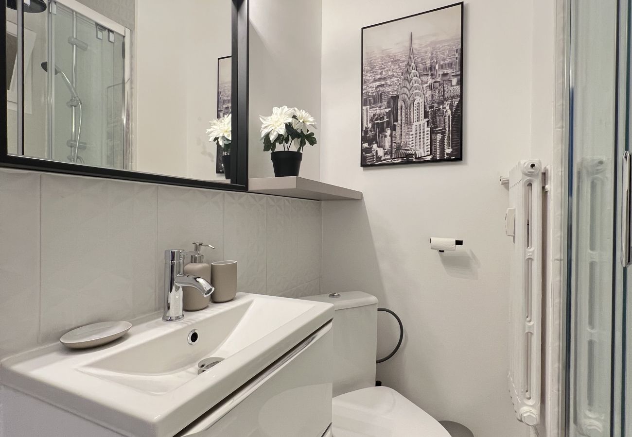 Studio in Toulouse - L'Azur - Studio Cozy proche tram & centre-ville
