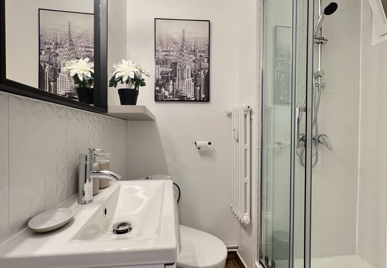 Studio in Toulouse - L'Azur - Studio Cozy proche tram & centre-ville