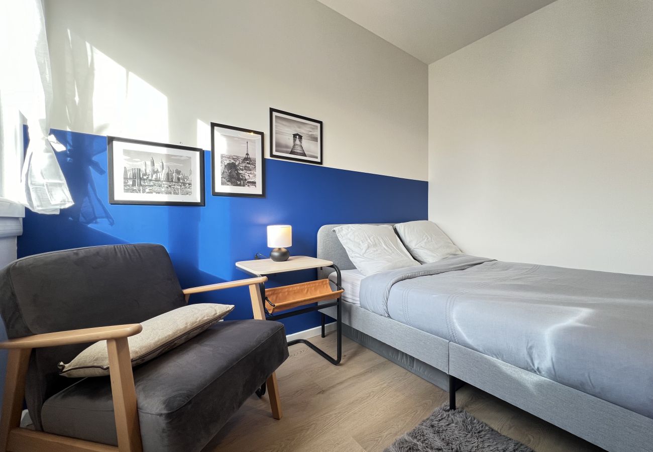 Studio in Toulouse - L'Azur - Studio Cozy proche tram & centre-ville