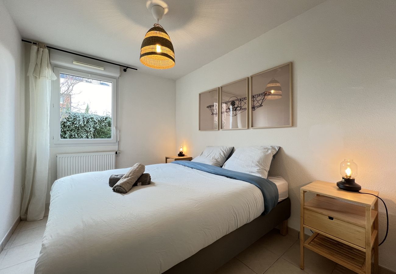 Apartment in Cugnaux - La Perle - 4/6p - Calme & Confortable/ Parking